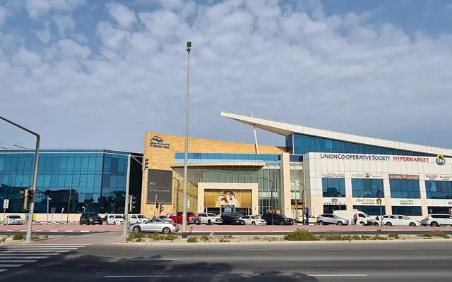 Living in Al Barsha, Dubai, has its advantages and disadvantages