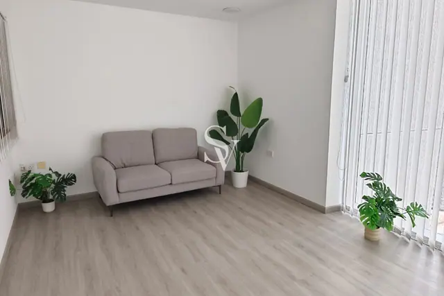 Fully Furnished | Close To Metro | Vacant — photo 2