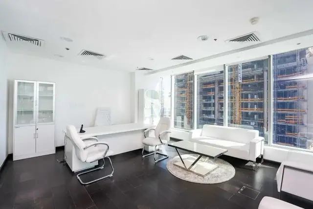 Furnished | Canal View | Partitioned — photo 4