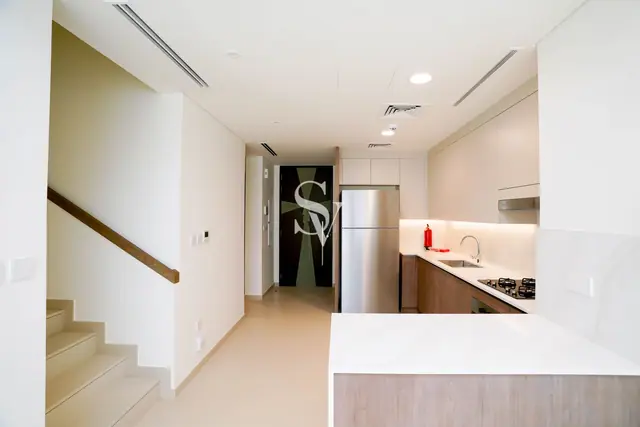 B2B | Close To Amenities | Vacant Oct | Greenery — photo 3
