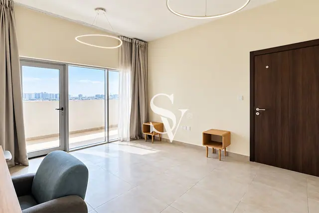 Fully Furnished| Tenanted| Immediate ROI — photo 3