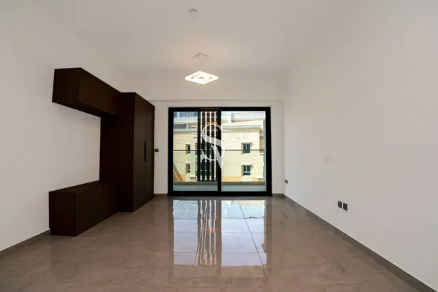 Vacant Soon | White Goods | Smart Home | Mid Floor — photo 2