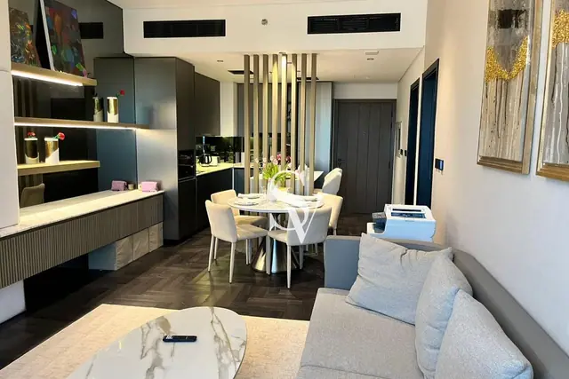 Elegant Furnished|Luxury Upgrade|Ready to Move in — photo 3