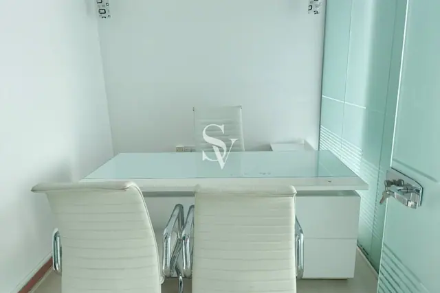 Furnished | Near Metro | Wet Pantry — photo 2