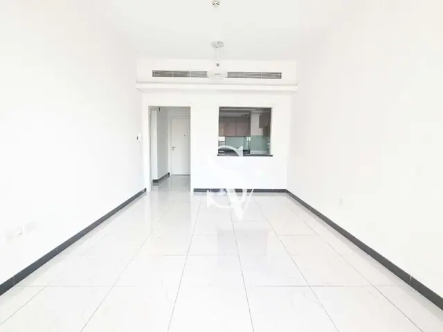 Pool view | Chiller Free | Near Mall | High Floor
