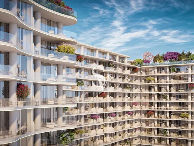 464 Sqft Balcony | No Agency Fee |Semi Furnished