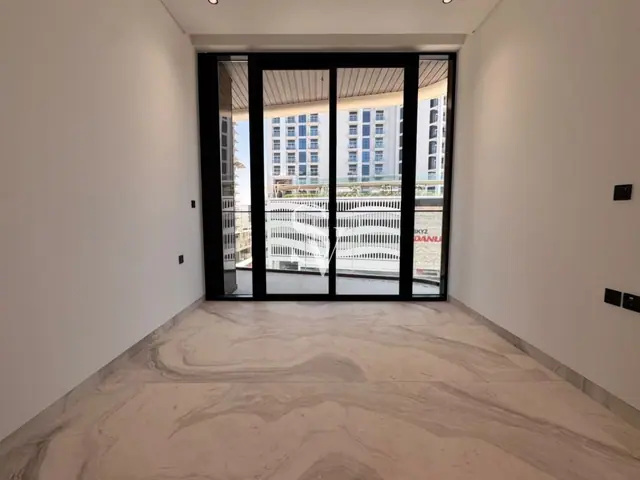 Corner Unit | With Study | Community View