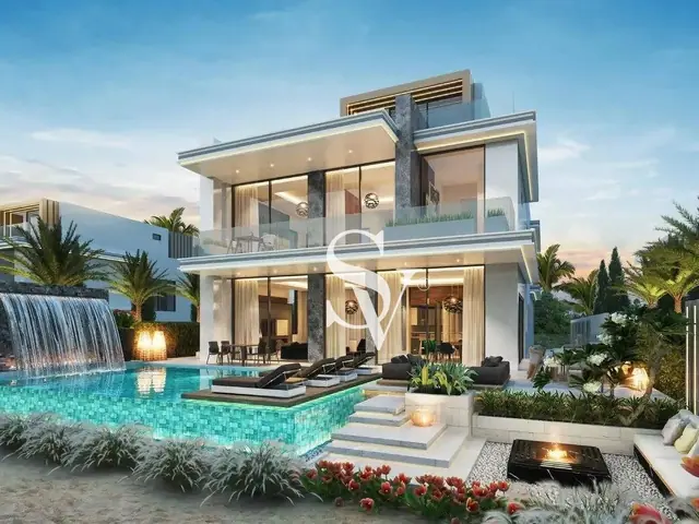 DIRECT ON WATER | DISTRESS | 1% MONTHLY | FREEHOLD