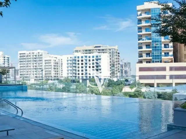 Elegant Fully Furnished|Park view & Bright| Vacant