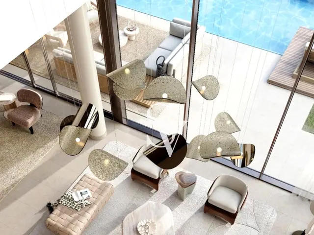 Luxury Address | 4BR Beachside Villa | Lagoon