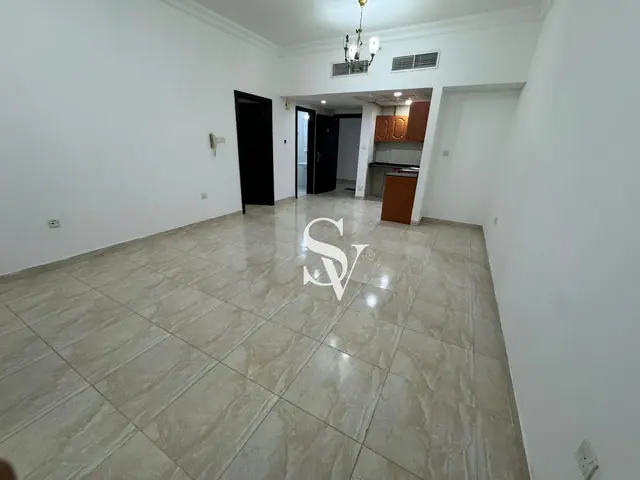 NEXT TO PARK | PRIME LOCATION | UNFURNISHED